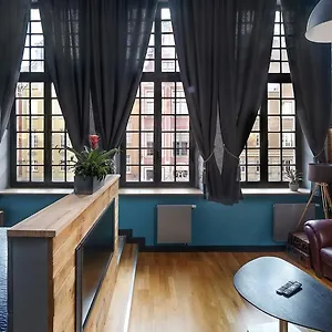 Apartahotel Black Swan House